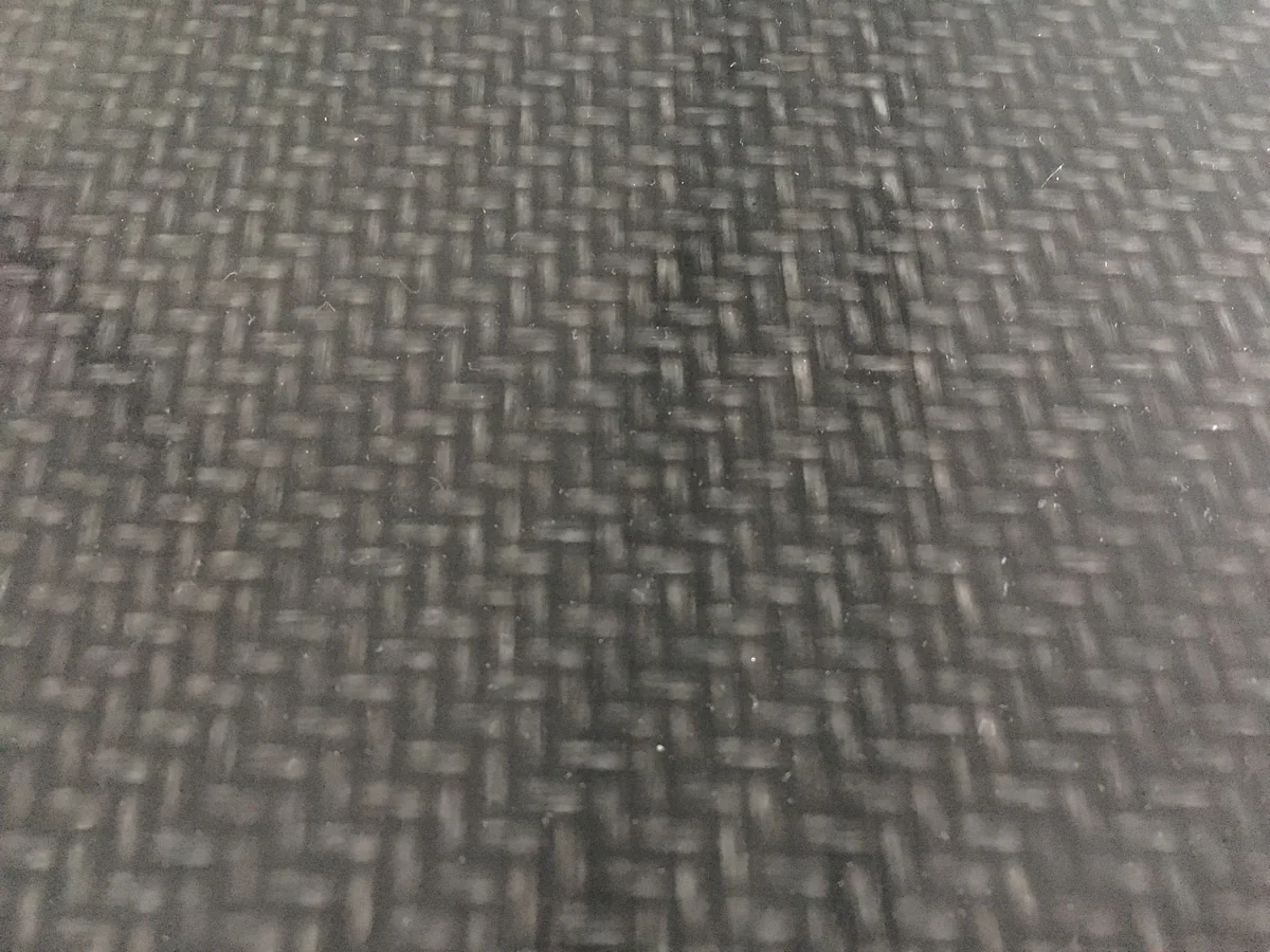 Offenporiges Carbon Gloss