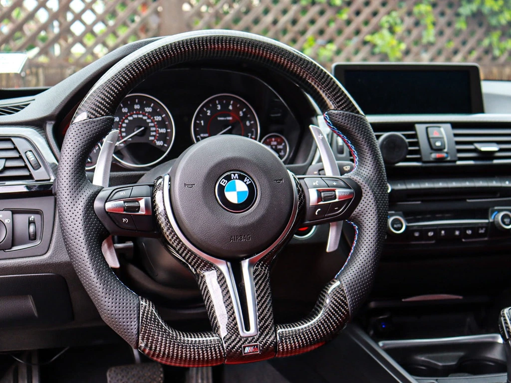 BMW M-Performance Carbon Twill Gloss Lenkrad Swiss Made